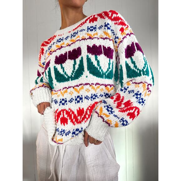 American Vintage Sweaters - Vintage Hand Knit Sweater with Tulips Women's Large